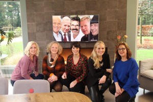 Carrie ten Napel, Sanne Terlouw, Sylvia Timofeeff, Debbie Koeman en Gean Ockels bij 'Koffietijd' -  14 jan. 2015